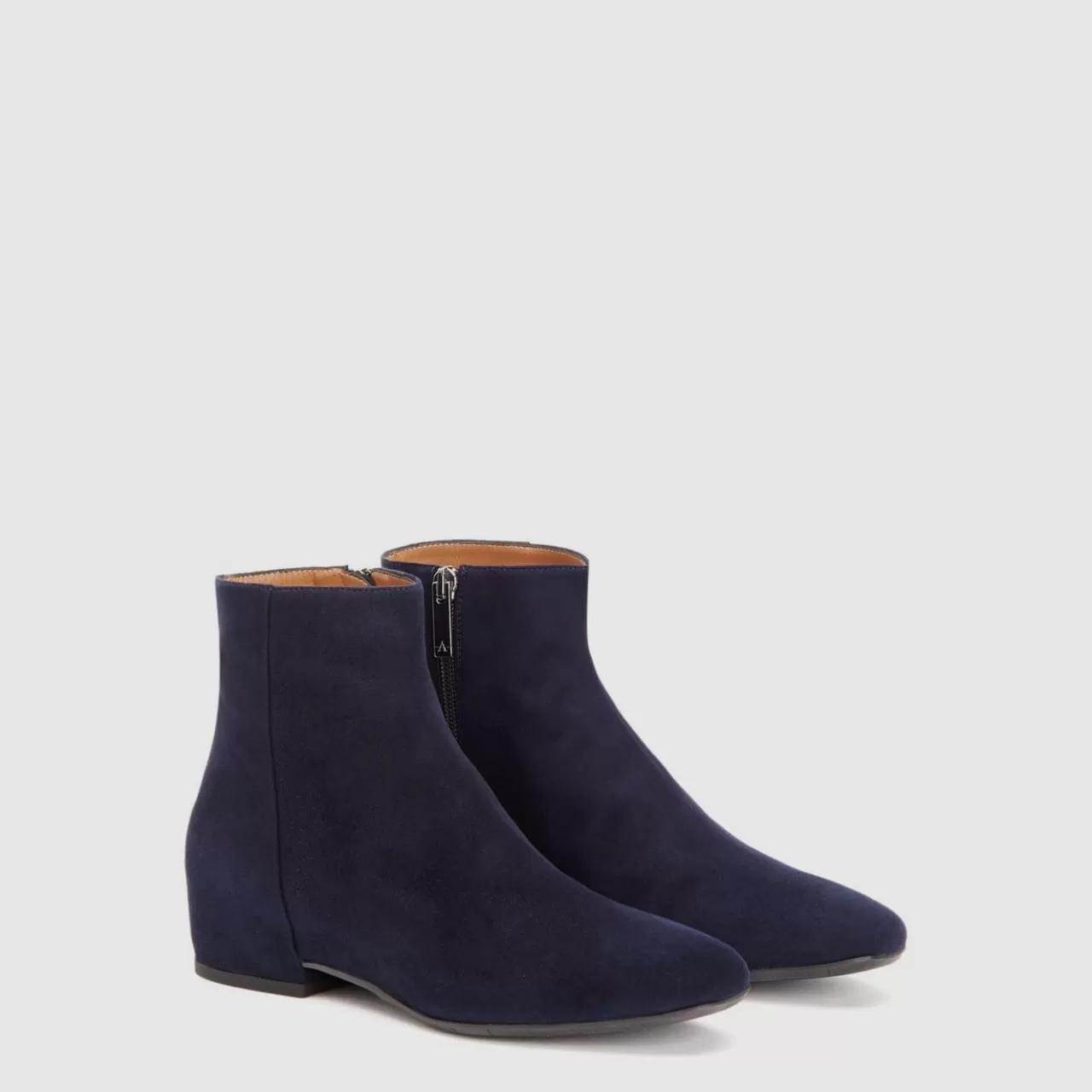 Aquatalia Boots | Ulyssaa Navy